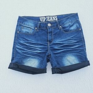 VIP JEANS MEDIUM WASH JEAN SHORTS  size 7/8